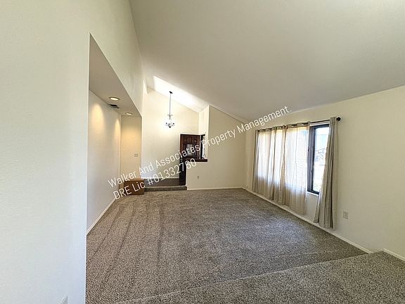5th image of 840 Blue Ridge Dr