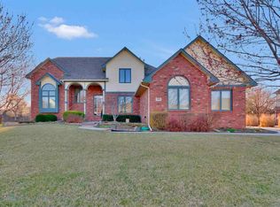 1040 N Broadmoor St, Wichita, KS 67206