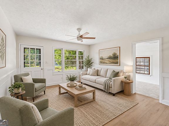 3rd image of 3354 Clay Rd