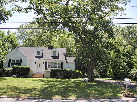 2nd image of 716 Carol Ave