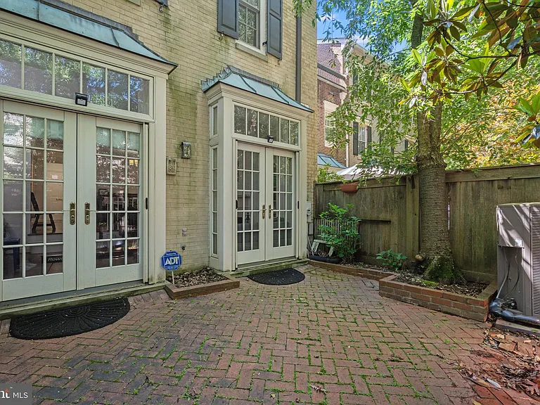4422 Westover Pl NW — Photo 36