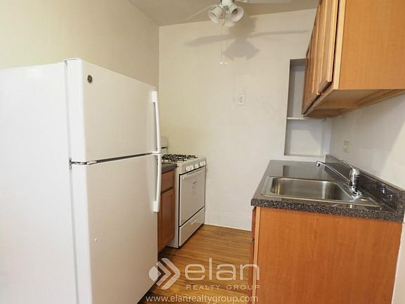 3rd image of 1421 W Farwell Ave #1421204