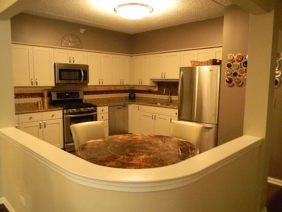 5th image of 59 S Hale St Unit 206