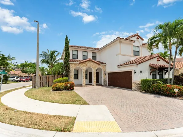 9863 NW 8th Ter, Miami, FL 33172