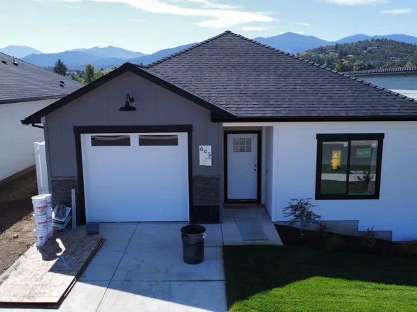 645 Terrazzo Way, Medford, OR 97501