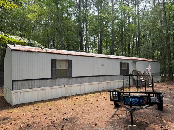 136 Coral Dr, Heathsville, VA 22473