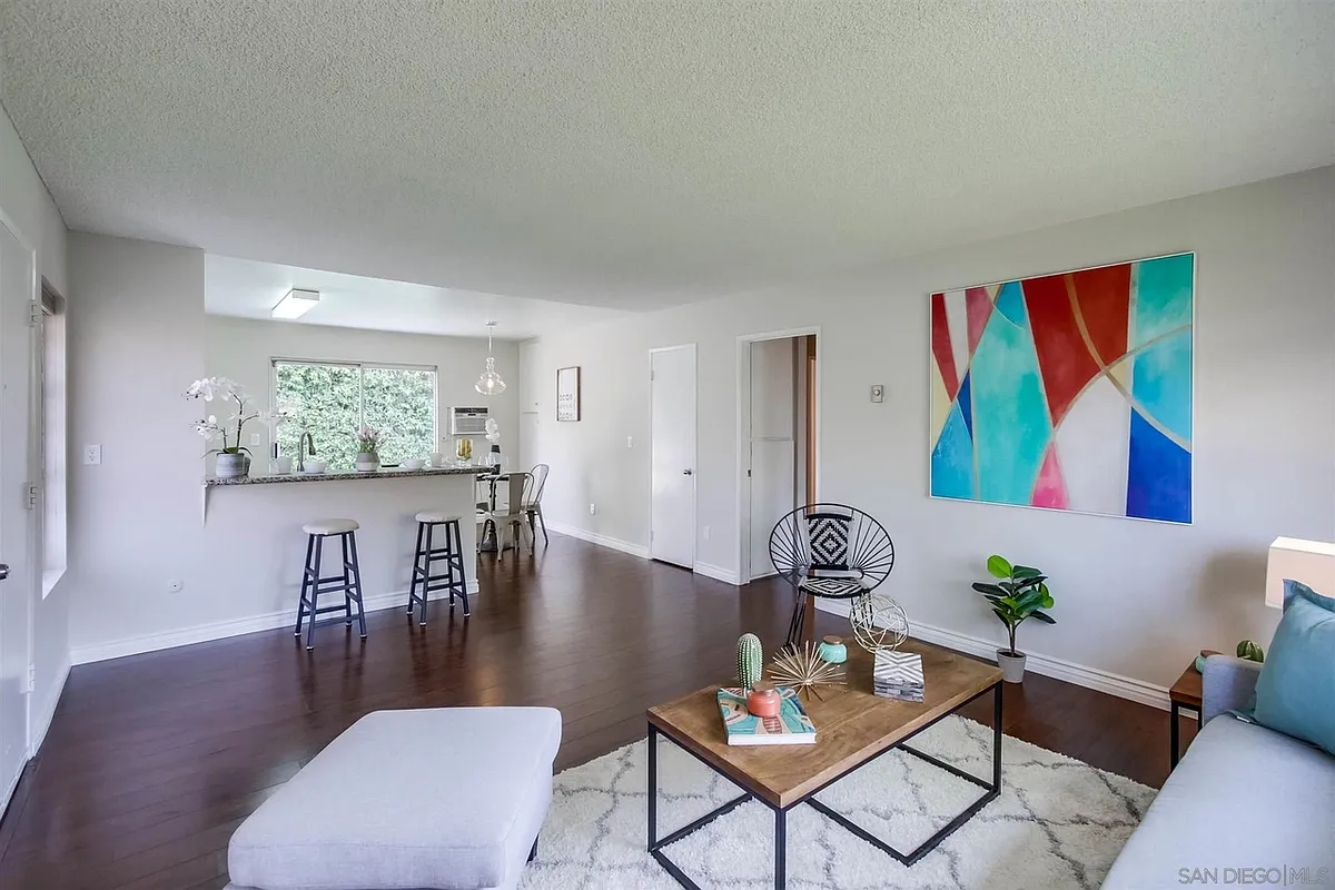 Nice size living room - 8269 Echo Dell Rd