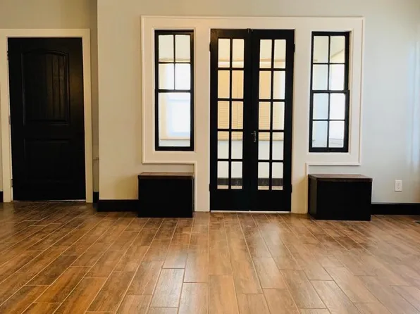 1525 13th St APT 1, Bakersfield, CA 93301
