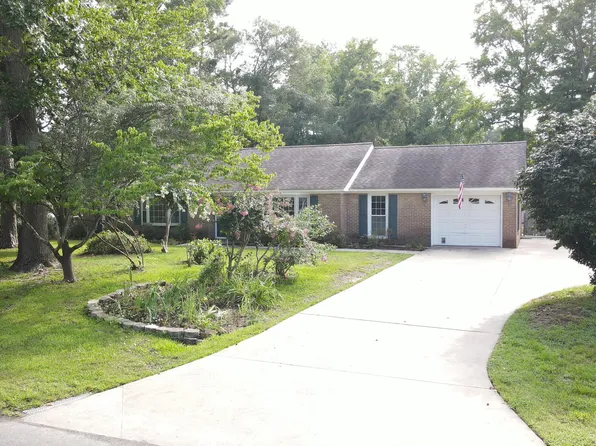 763 Brunswick Place SE, Leland, NC 28451