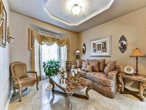 3rd image of 7431 Cypress Bluff Dr