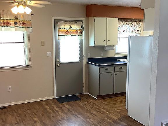 5th image of 2185 W Amity Ln