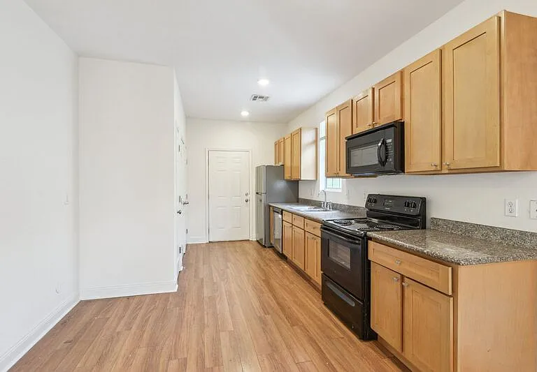 407 N Tonti St #407 — Photo 4