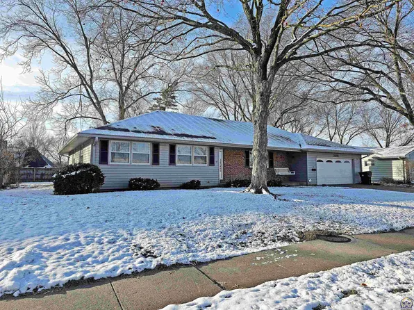 2201 SW 30th St, Topeka, KS 66611