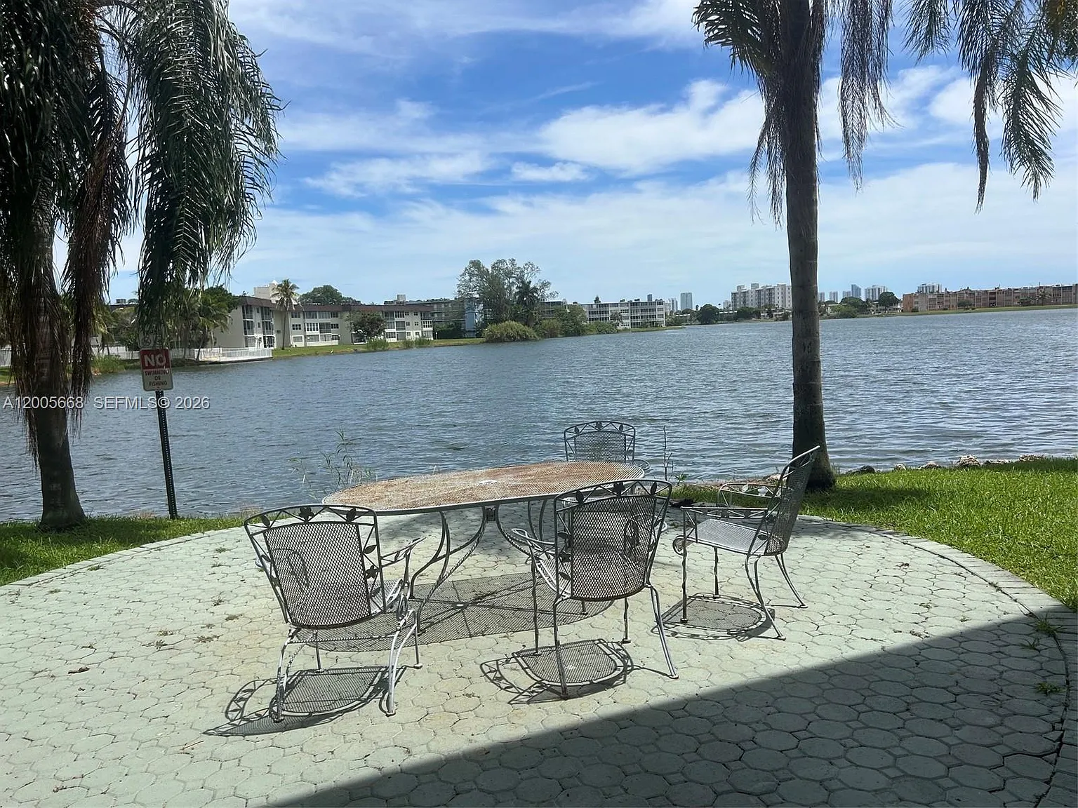 Seventh Horizons Condo — Photo 2