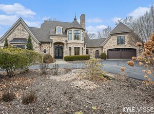 1270 Old Lake Ct SE, Kentwood, MI 49546