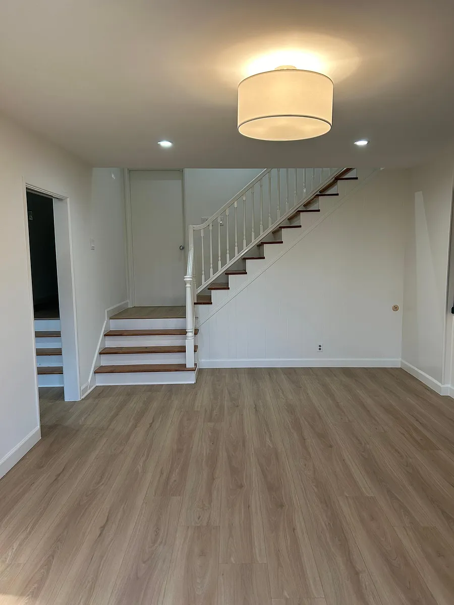 Family room - 1044 Fairview Dr