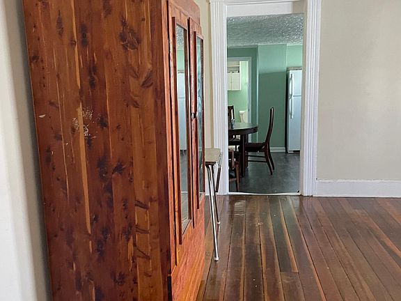 2nd image of 112 Hallie Irvine St #2