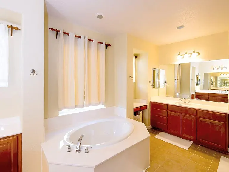 4076 Saint Remy Ct — Photo 3
