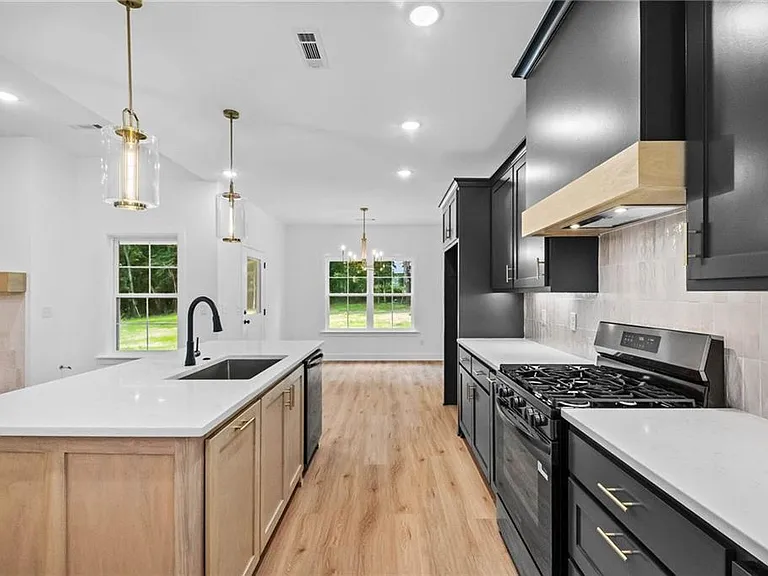4 Argyll Cir — Photo 6
