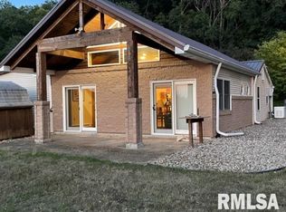 10919 Maple Island Rd, Manito, IL 61546