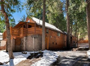 342 La Casita Dr, Twin Peaks, CA 92391