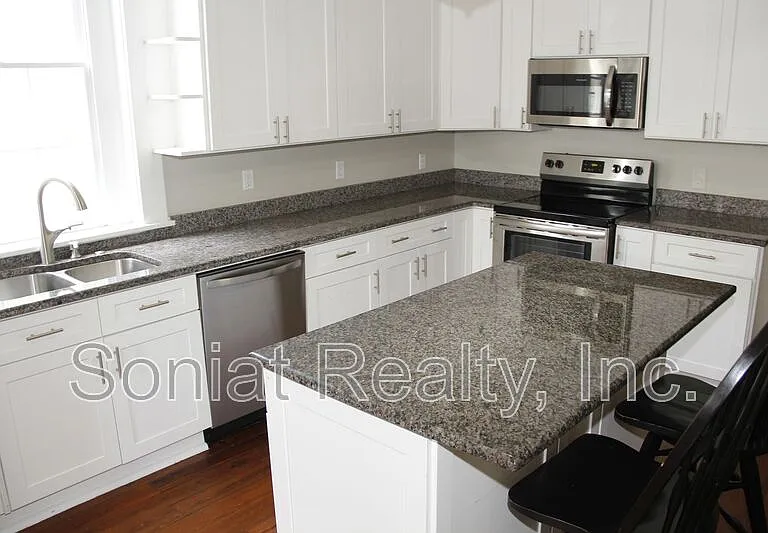 527 Atlantic Ave — Photo 3