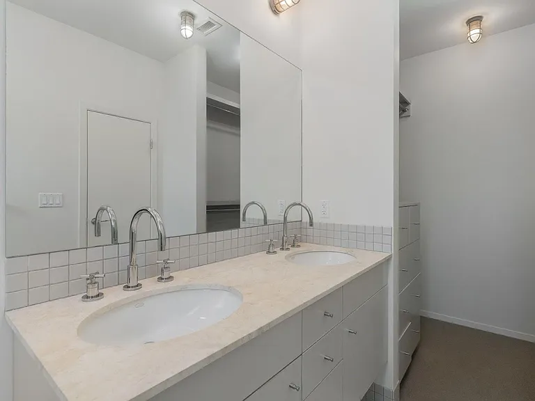 4001 Bowser Ave #B — Photo 25