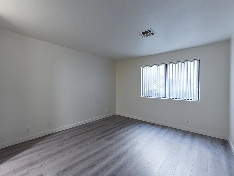 5064 S Rainbow Blvd #101-1 — Photo 11