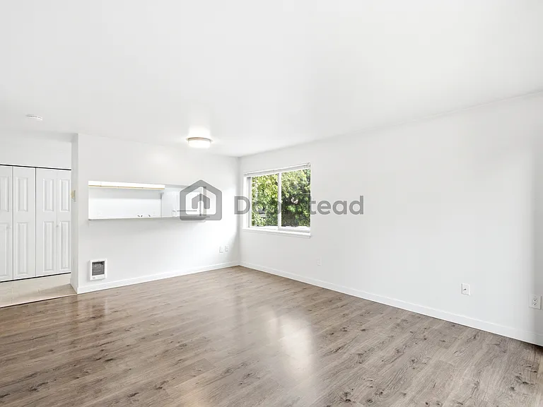 601 Summit Ave E #203 — Photo 11
