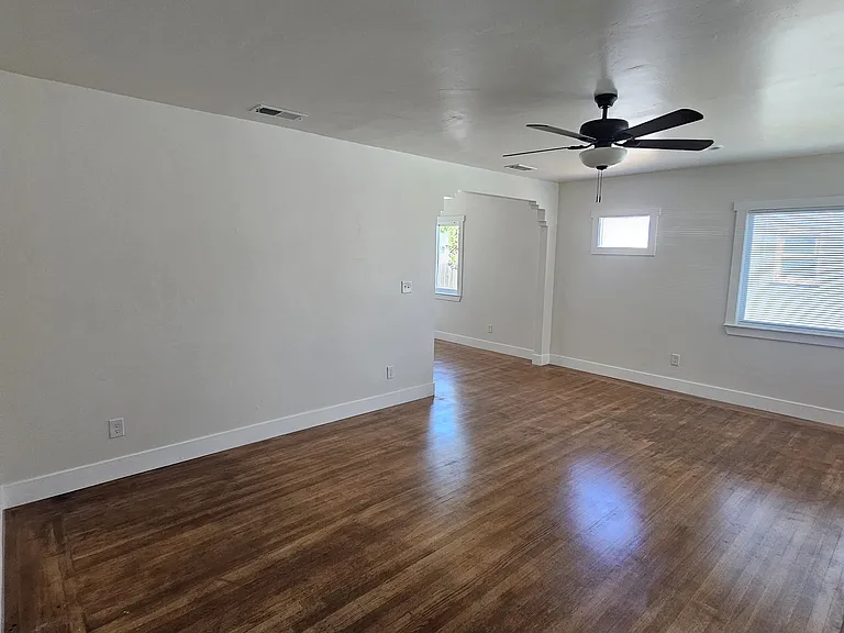 5261 G St — Photo 1
