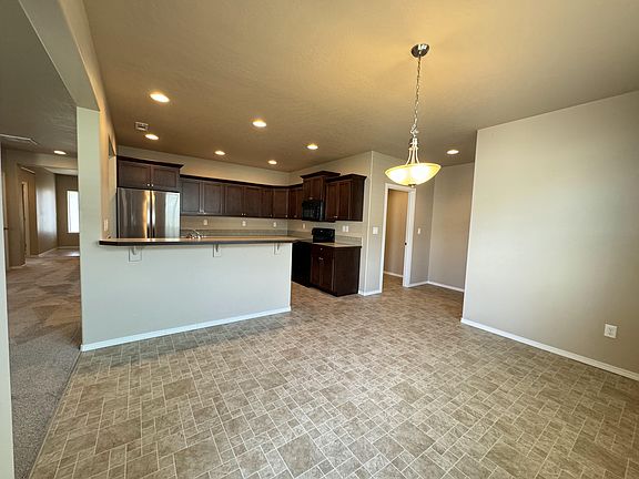 2nd image of 2925 Cashmere Dr