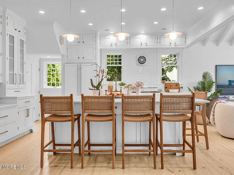 206 Brighton Ave — Photo 17