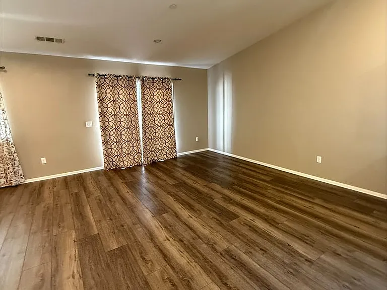 2212 Falcon Dr — Photo 40