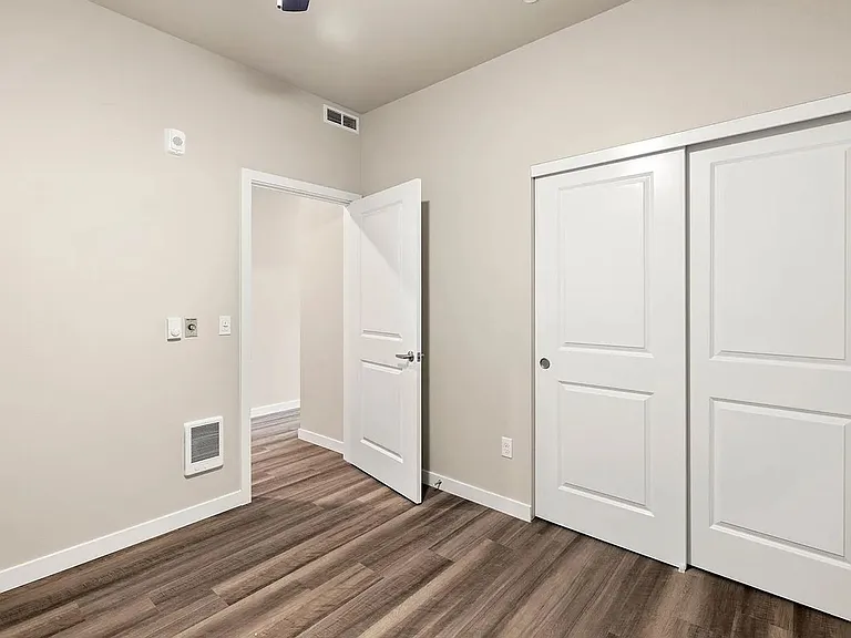 Mila Rose Apartments — Photo 13