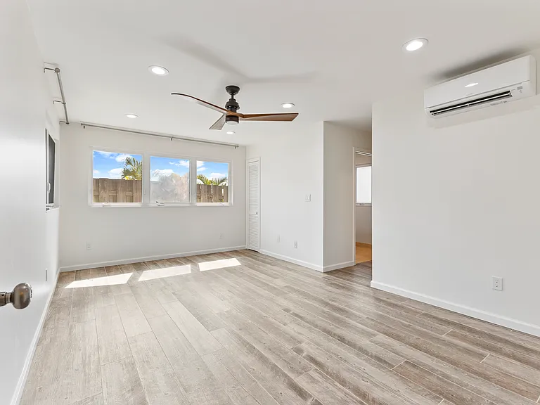 7247 Alakoko St — Photo 12
