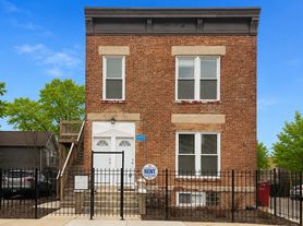211 S Campbell Ave, Chicago, IL