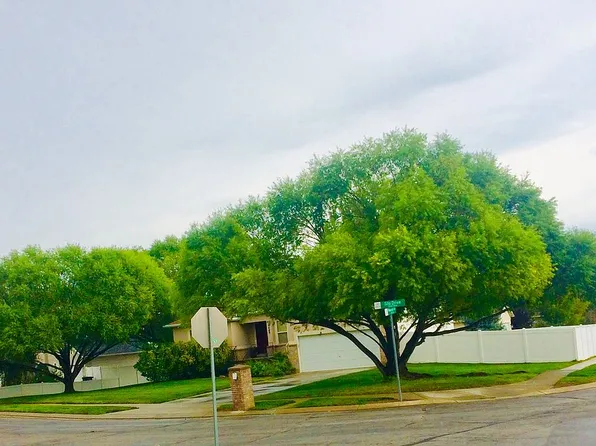 8489 S Silo Dr, West Jordan, UT 84081