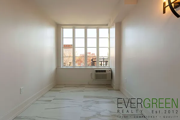 Rented by Evergreen Apartments BK | media 19