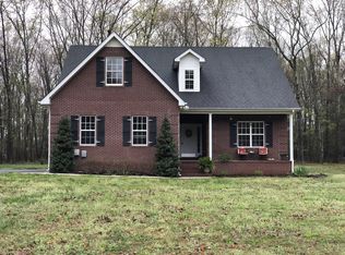 220 Prince Ln, Tullahoma, TN 37388