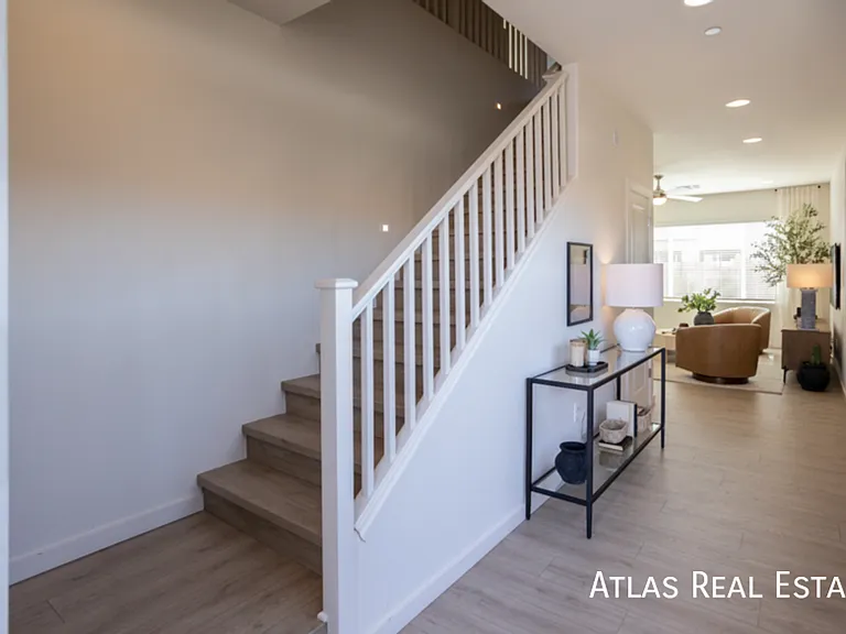 2355 N 79th Way — Photo 2