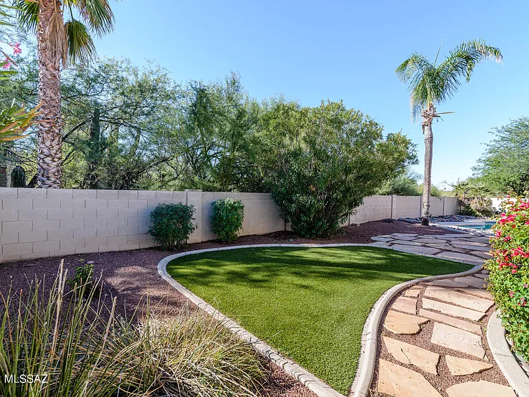 9940 E Covington St — Photo 33