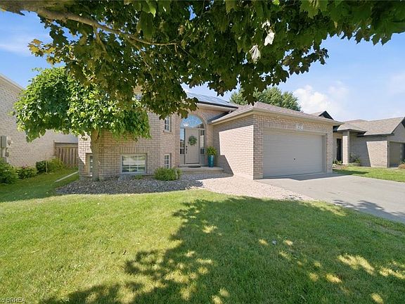 3rd image of 62 Donegal Dr