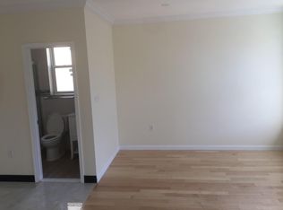 7131 67th St #2, Ridgewood, NY 11385