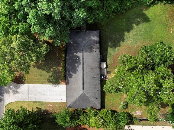 4th image of 212 Sherwood Dr