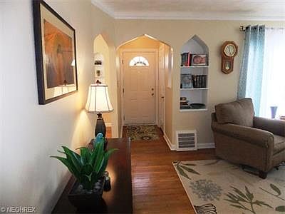 4th image of 16013 Southland Ave