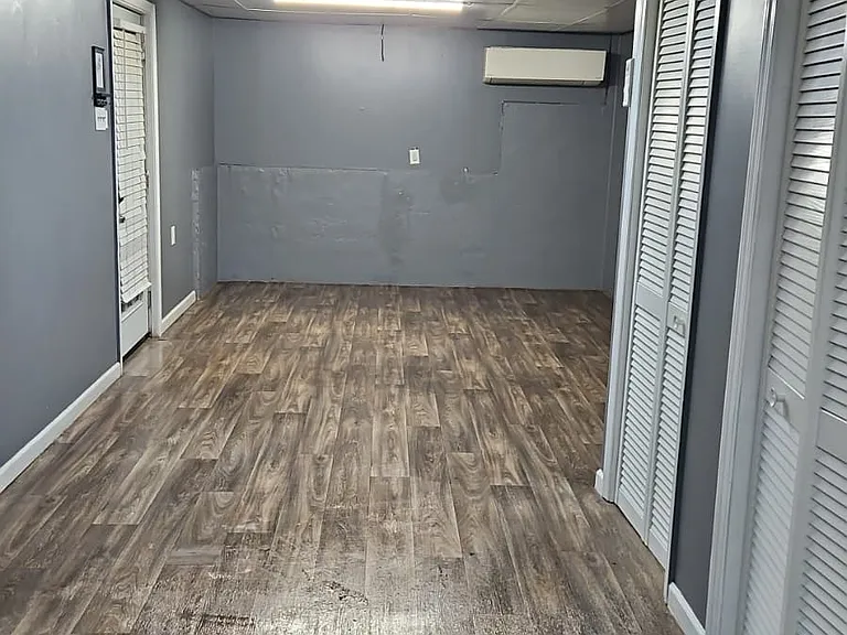 2620 Treehouse Ln #BASEMENT — Photo 2