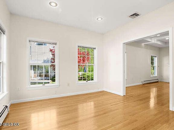4th image of 43 River St