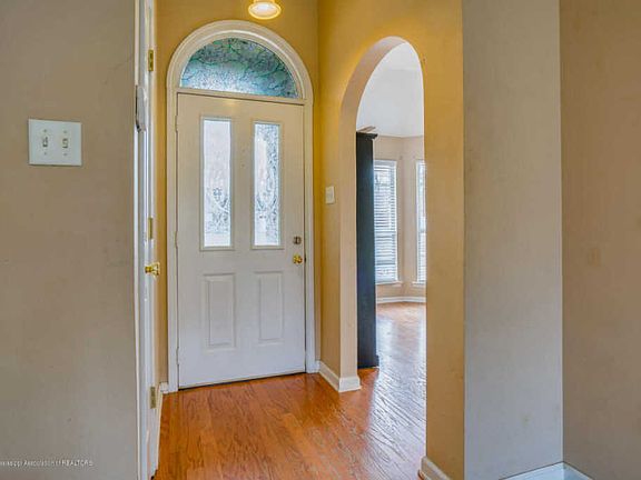 4th image of 10858 Lexington Dr