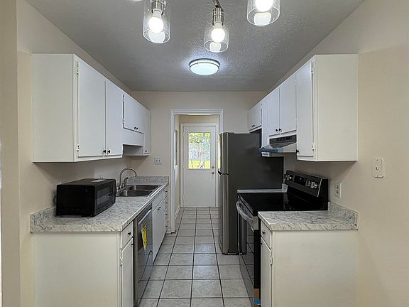 4th image of 755 Burcale Rd. #K-1