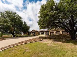 3931 E Kite Ct, Kerrville, TX 78028